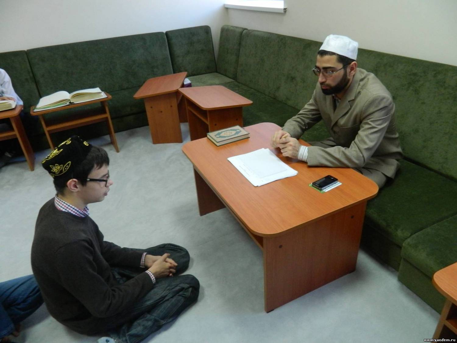 В мечети "Ярдэм" работают курсы по заучиванию Корана