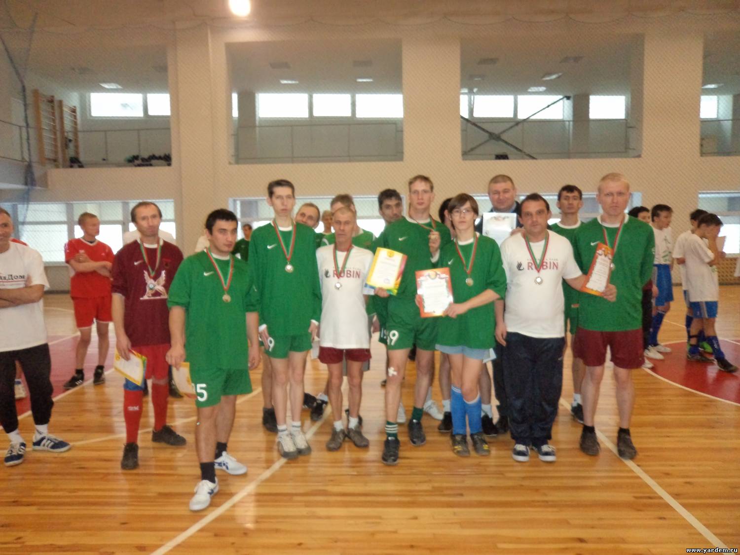 Команда "Ярдэм" инвалидов с ДЦП заняла второе место по мини футболу. Спорт