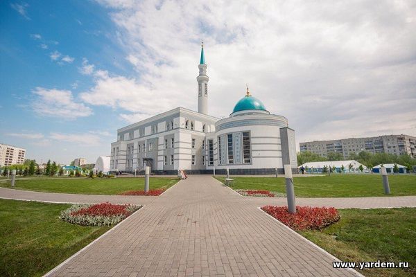 Благотворительная ярмарка при мечети "Ярдэм"