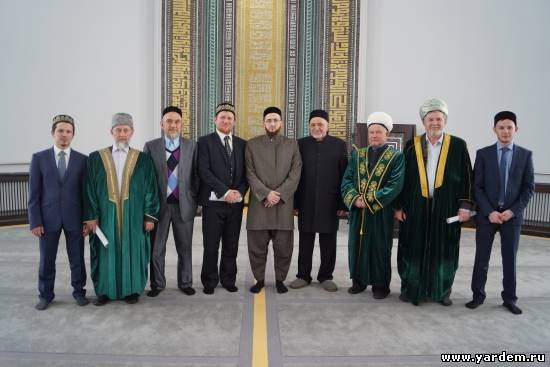 Совет старейшин ДУМ РТ в мечети "Ярдэм" провел маджлис в память об ушедших имамах