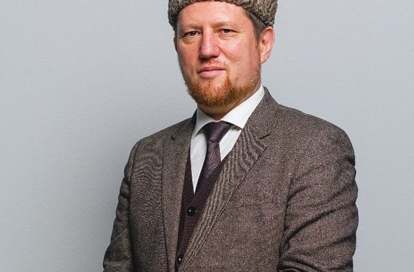 Илдар хазрат Баязитов поздравляет всех с праздником Ураза-байрам