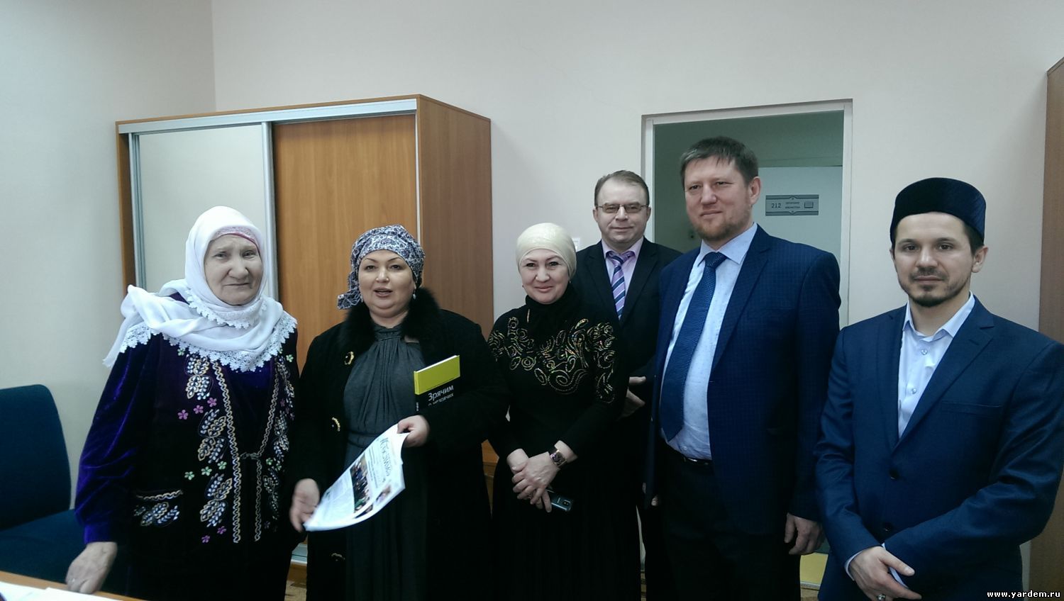 В казанскую мечеть «Ярдэм» приехала глава республиканского отделения партии «Справедливая Россия»