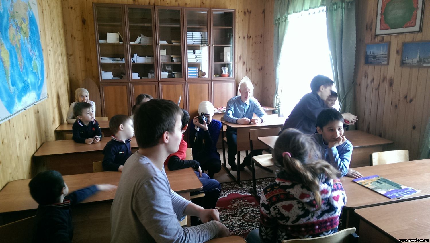 Группа волонтеров провела мастер-класс для сирот